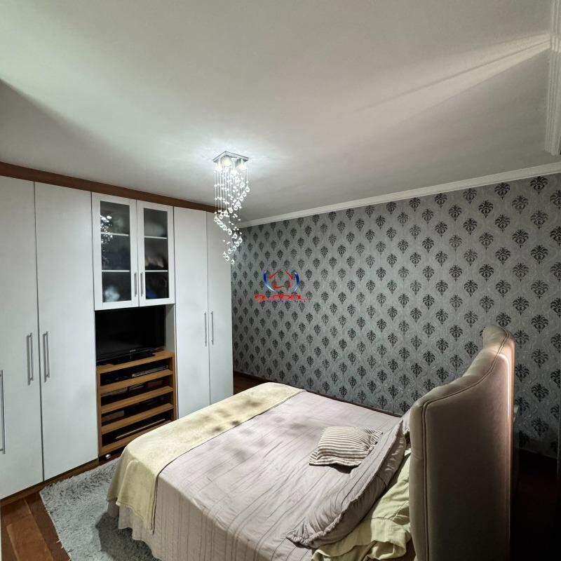 Casa, Castelo, 3 Quartos, 2 Vagas, 1 Suíte