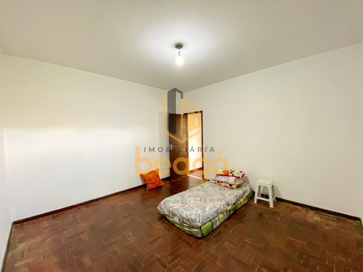 Casa, Parque Turistas, 3 Quartos, 8 Vagas, 2 Suítes