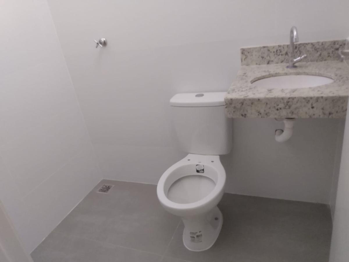 Casa, Planalto, 2 Quartos, 1 Vaga, 1 Suíte