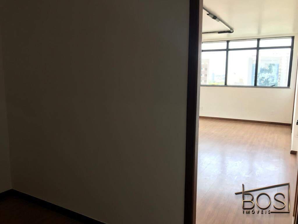 Sala, Santa Efigênia, 0 Quarto, 0 Vaga, 2 Suítes