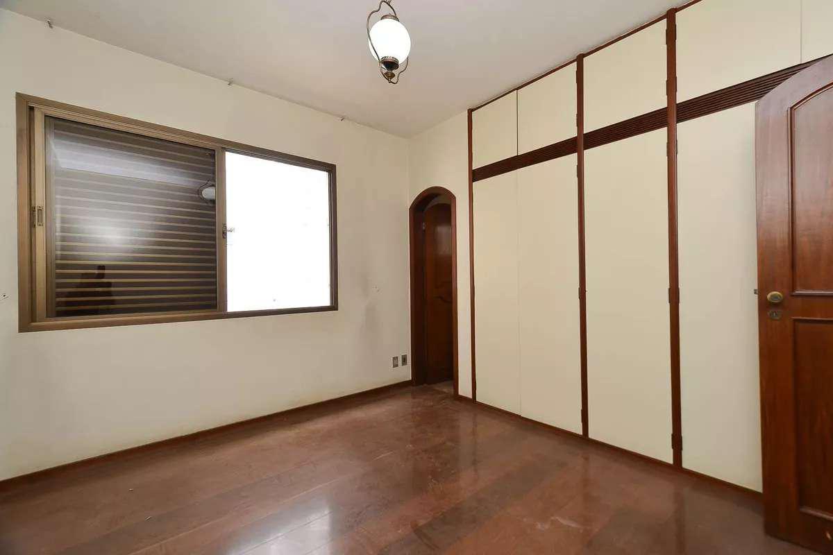Apartamento, Funcionários, 4 Quartos, 3 Vagas, 2 Suítes
