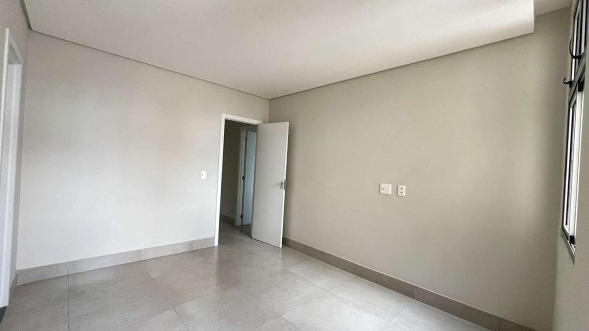 Apartamento, Centro, 2 Quartos, 0 Vaga, 1 Suíte