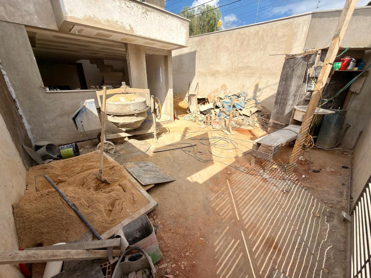 Casa, Santa Amélia, 3 Quartos, 2 Vagas, 1 Suíte