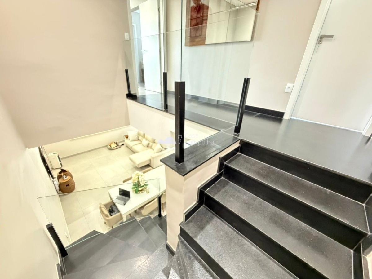 Casa, Trevo, 3 Quartos, 2 Vagas, 2 Suítes