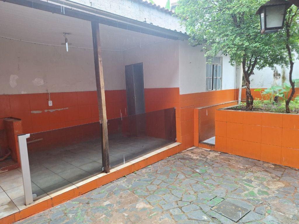 Casa, Centro, 2 Quartos, 5 Vagas, 1 Suíte