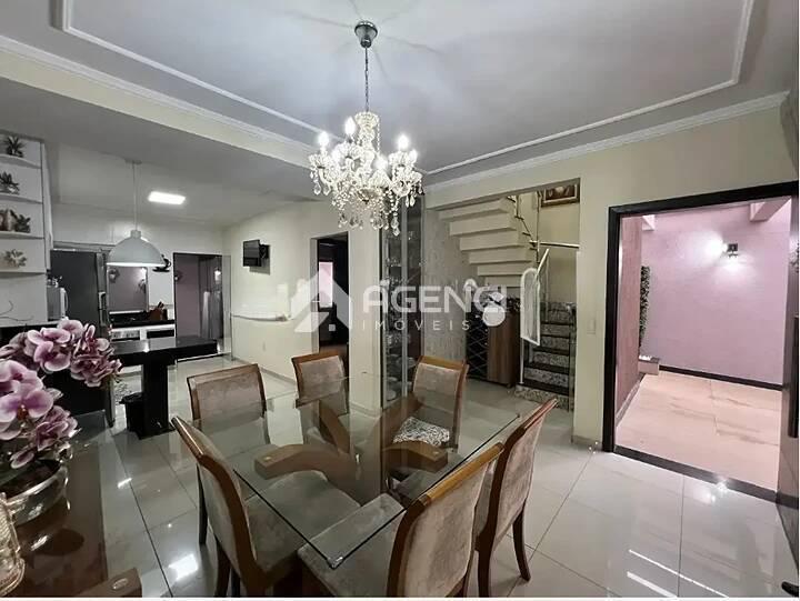 Casa, Cabral, 3 Quartos, 0 Vaga, 1 Suíte