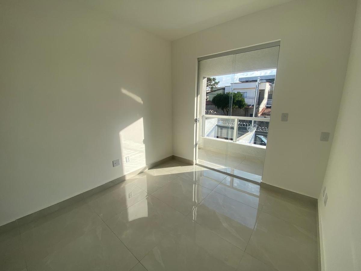 Casa, Floramar, 2 Quartos, 1 Vaga, 1 Suíte