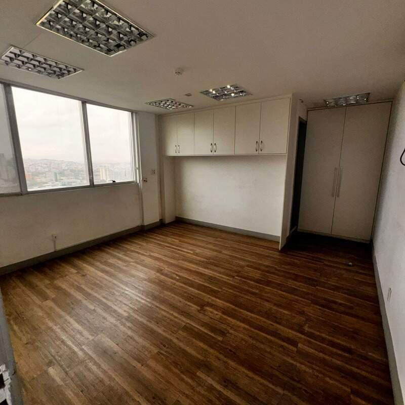 Andar, Estoril, 0 Quarto, 4 Vagas