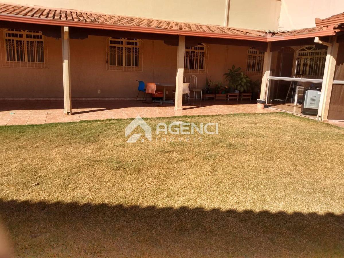 Casa, São Caetano, 4 Quartos, 0 Vaga, 0 Suíte