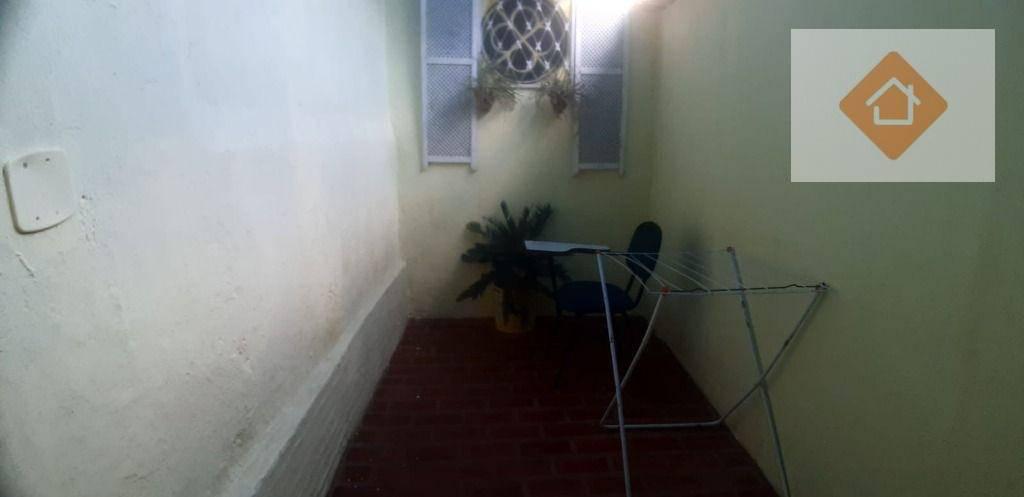 Casa, Sagrada Família, 2 Quartos, 0 Vaga