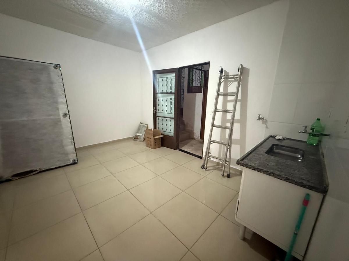 Casa, Renascença, 1 Quarto, 0 Vaga, 1 Suíte