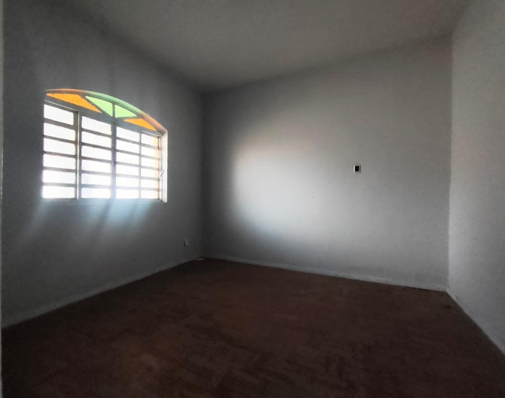 Casa, Sagrada Família, 2 Quartos, 1 Vaga, 1 Suíte