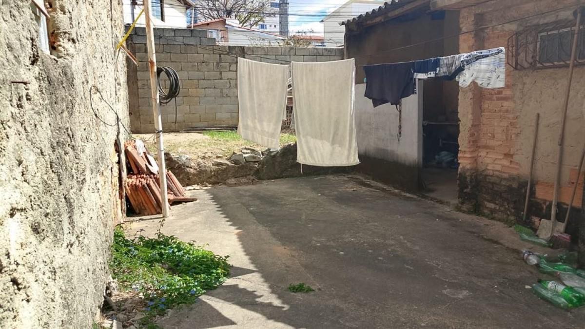 Lote, Vila Bom Retiro, 2 Quartos, 0 Vaga