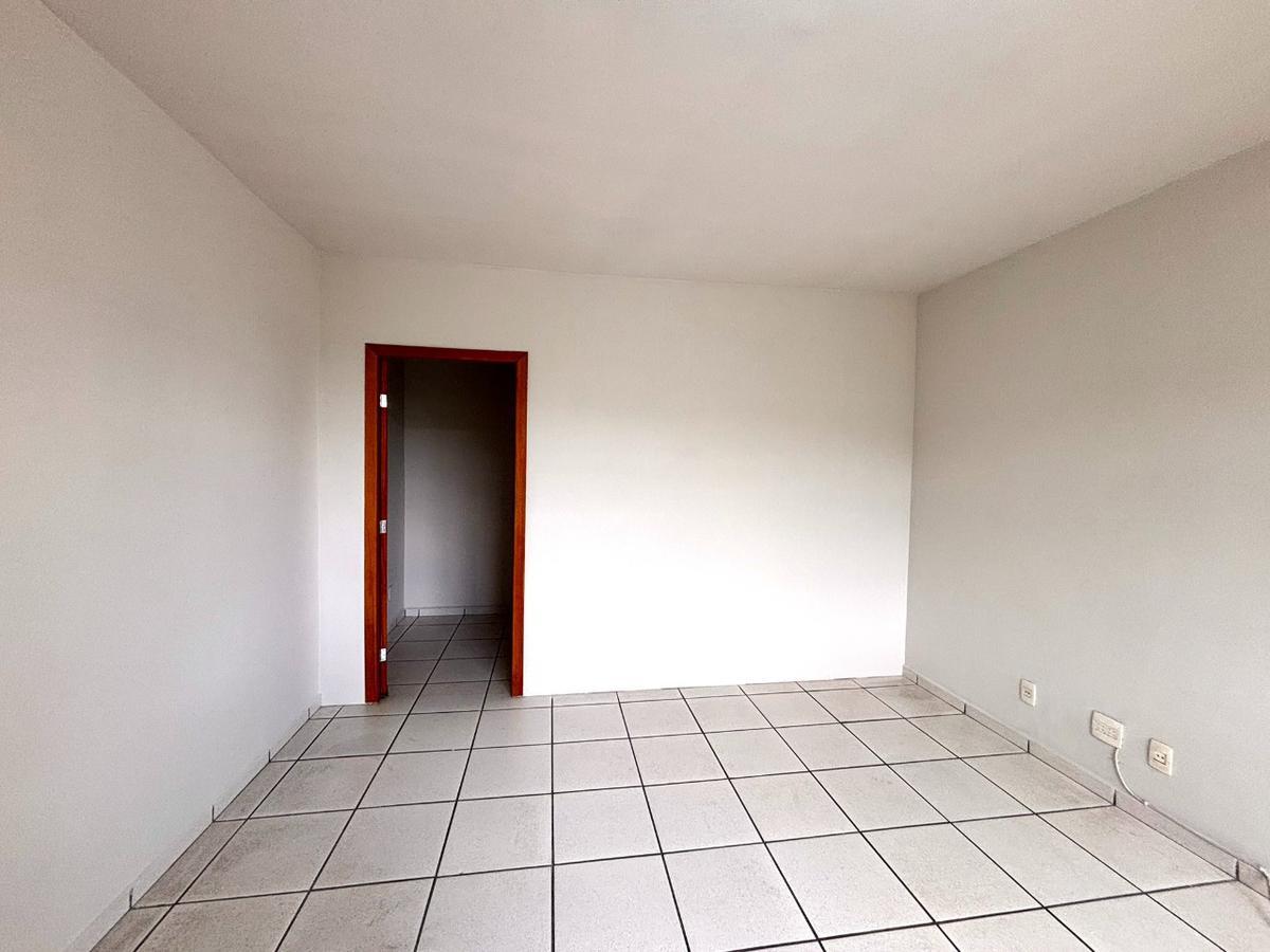 Sala, São José, 0 Quarto, 0 Vaga