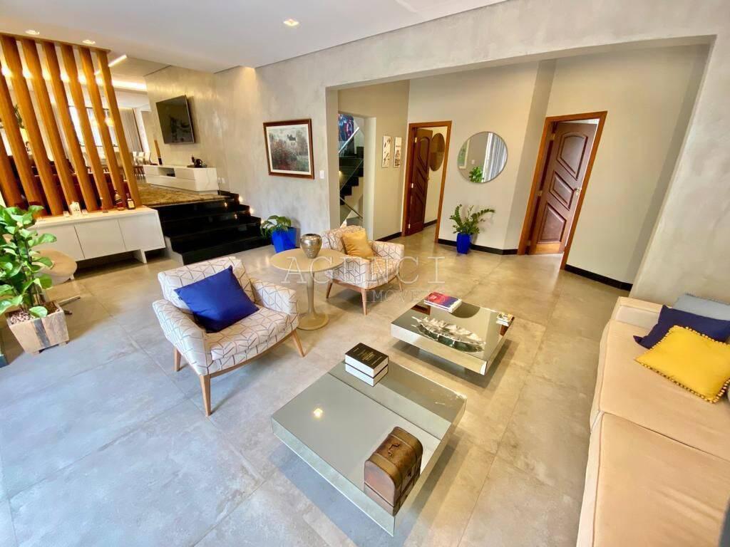 Casa, Castelo, 5 Quartos, 0 Vaga, 5 Suítes