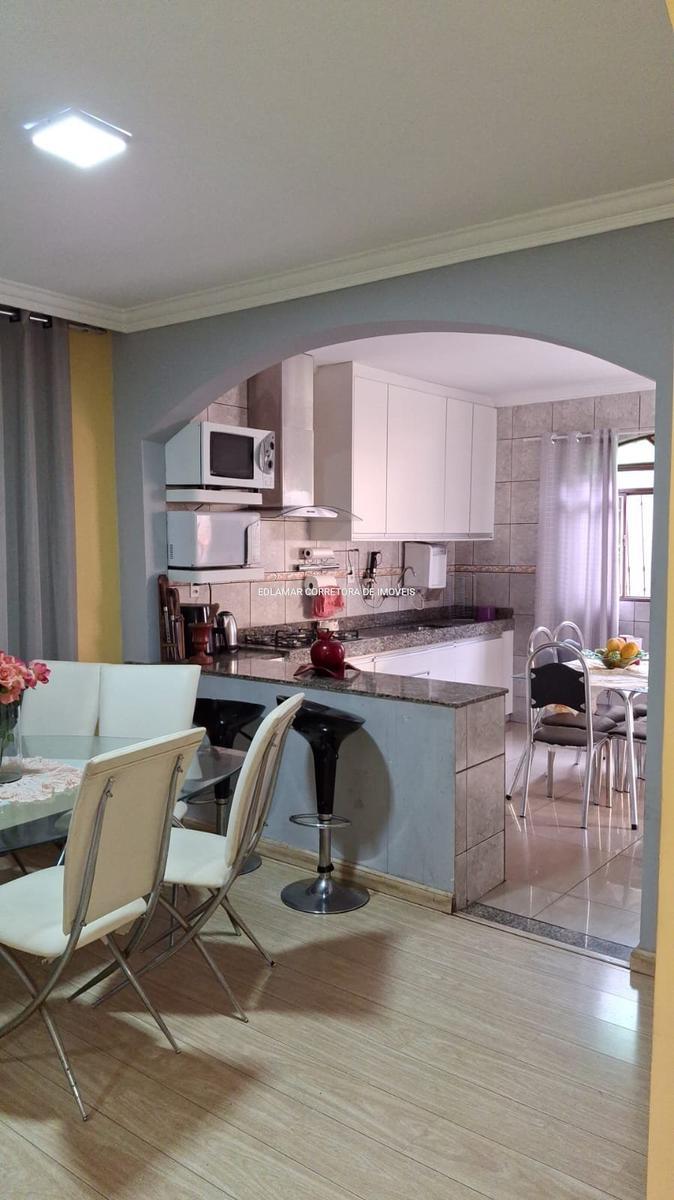 Casa, Industrial, 3 Quartos, 6 Vagas, 1 Suíte