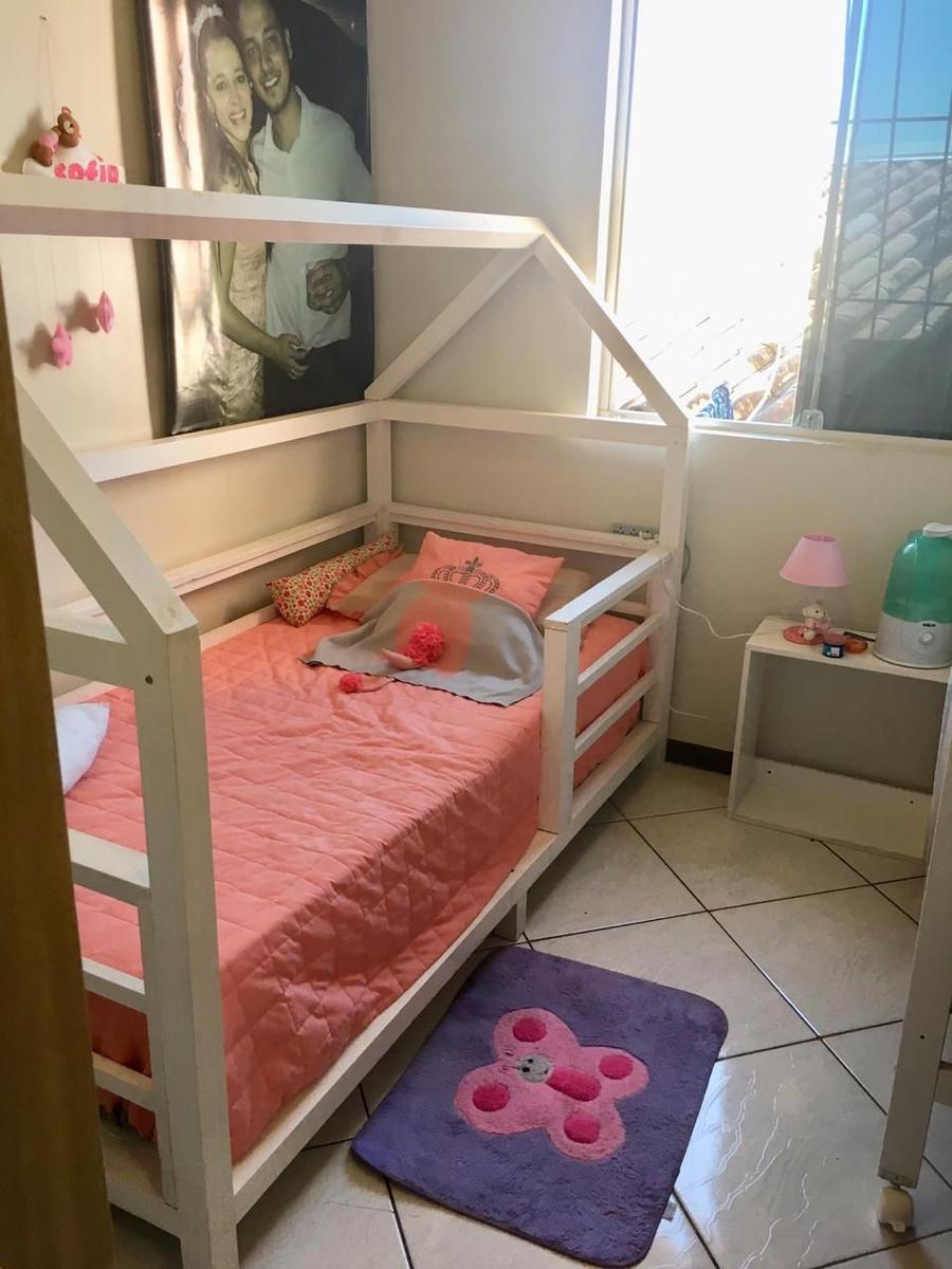 Casa, Camargos, 2 Quartos, 2 Vagas, 2 Suítes