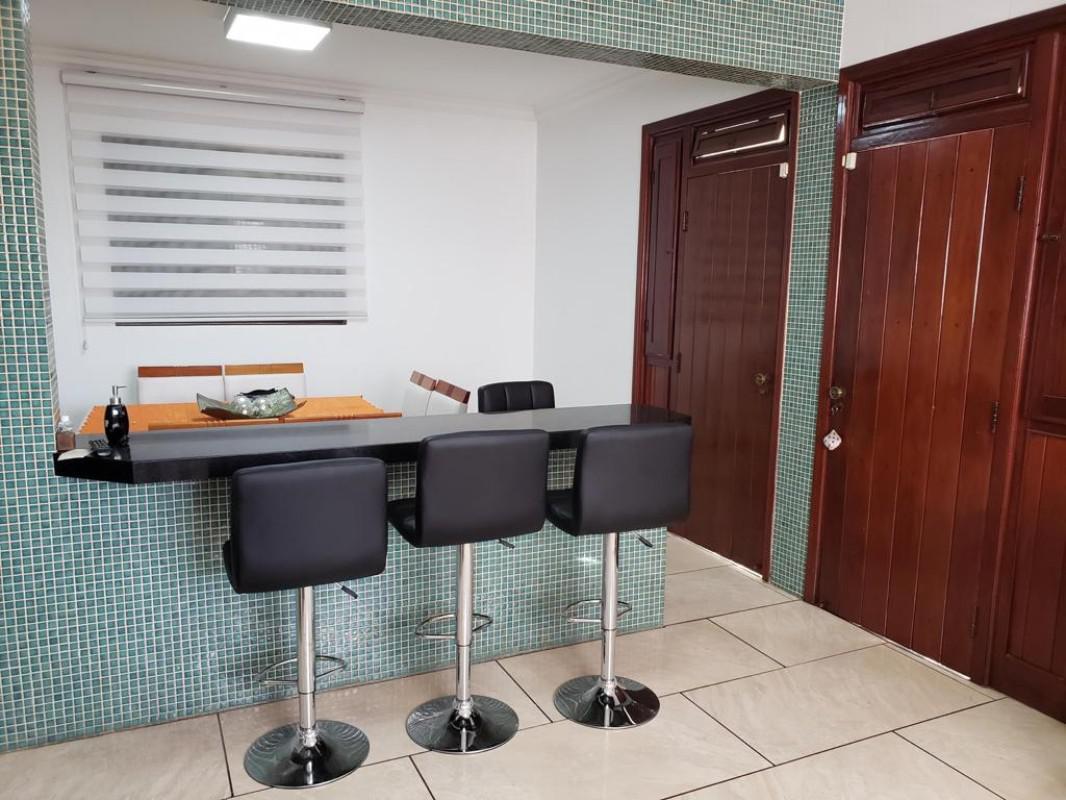 Casa, Fernão Dias, 4 Quartos, 5 Vagas, 2 Suítes