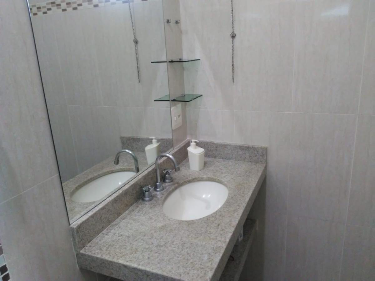 Casa, Fernão Dias, 3 Quartos, 5 Vagas, 1 Suíte
