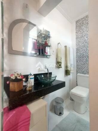 Casa, Monte Castelo, 5 Quartos, 0 Vaga, 1 Suíte