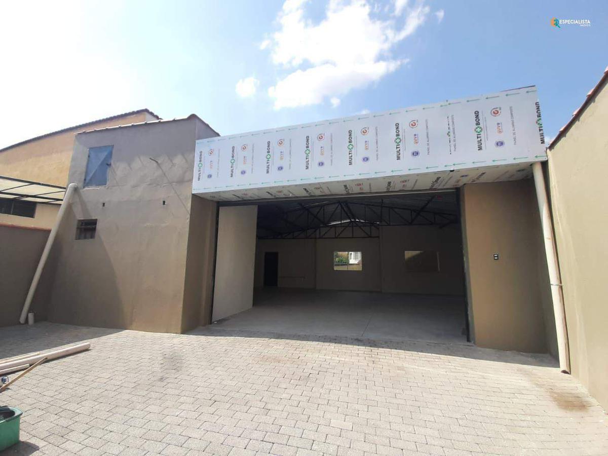 Galpão, Quarenta e Dois, 0 Quarto, 4 Vagas