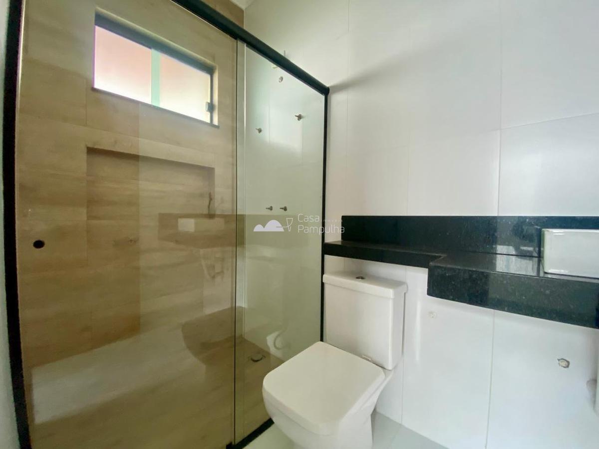 Casa, Novo Centro, 3 Quartos, 4 Vagas, 1 Suíte