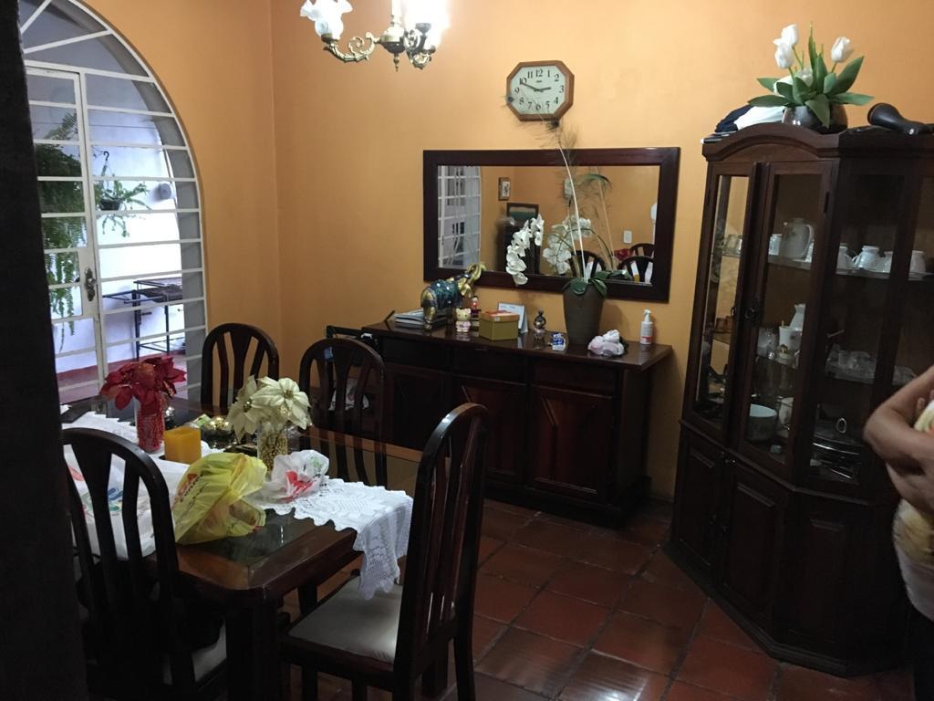 Casa, Arvoredo, 4 Quartos, 4 Vagas, 1 Suíte