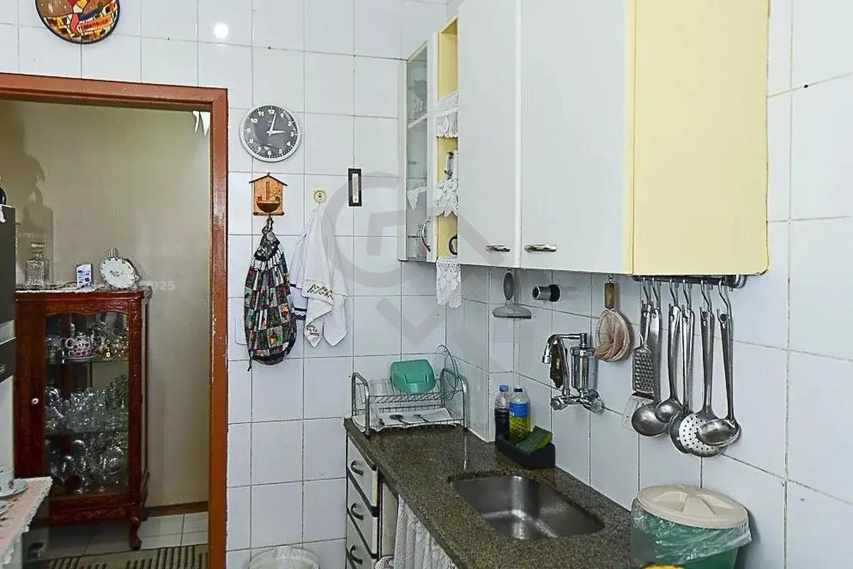 Apartamento, Sagrada Família, 2 Quartos, 1 Vaga, 1 Suíte