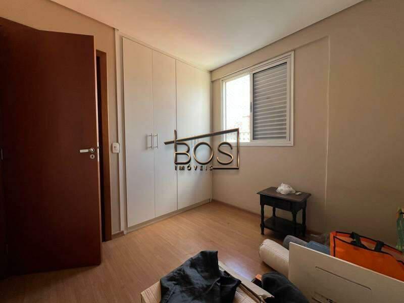 Apartamento, Floresta, 3 Quartos, 2 Vagas, 1 Suíte