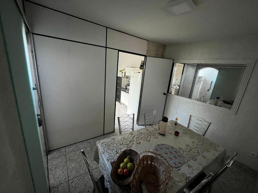 Casa, Centro, 6 Quartos, 4 Vagas, 1 Suíte