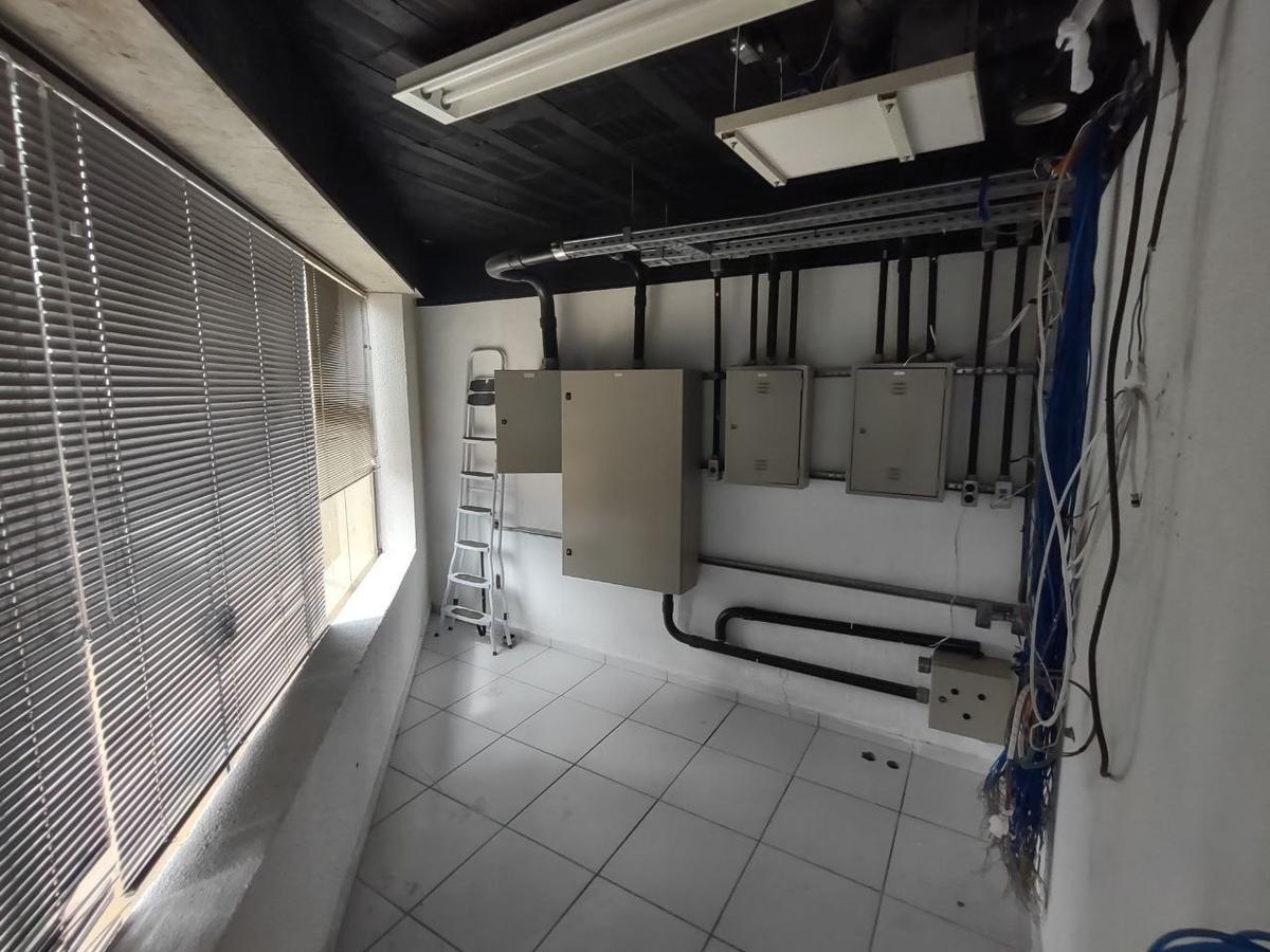 Sala, Santa Efigênia, 0 Quarto, 7 Vagas