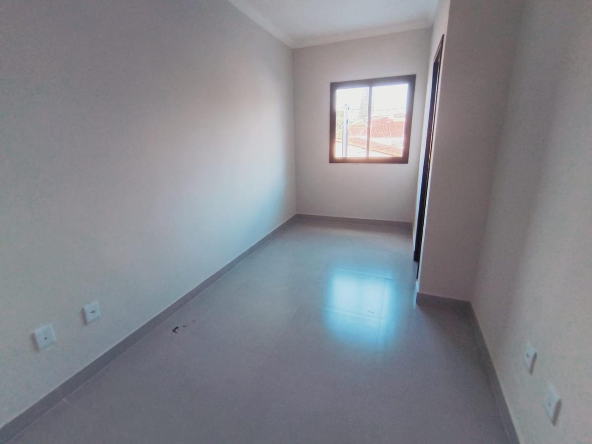 Casa, Planalto, 2 Quartos, 1 Vaga, 2 Suítes