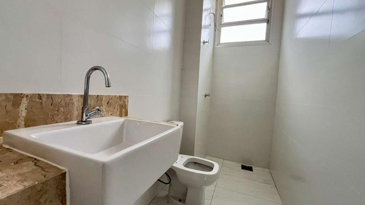 Cobertura, Centro, 2 Quartos, 0 Vaga, 4 Suítes