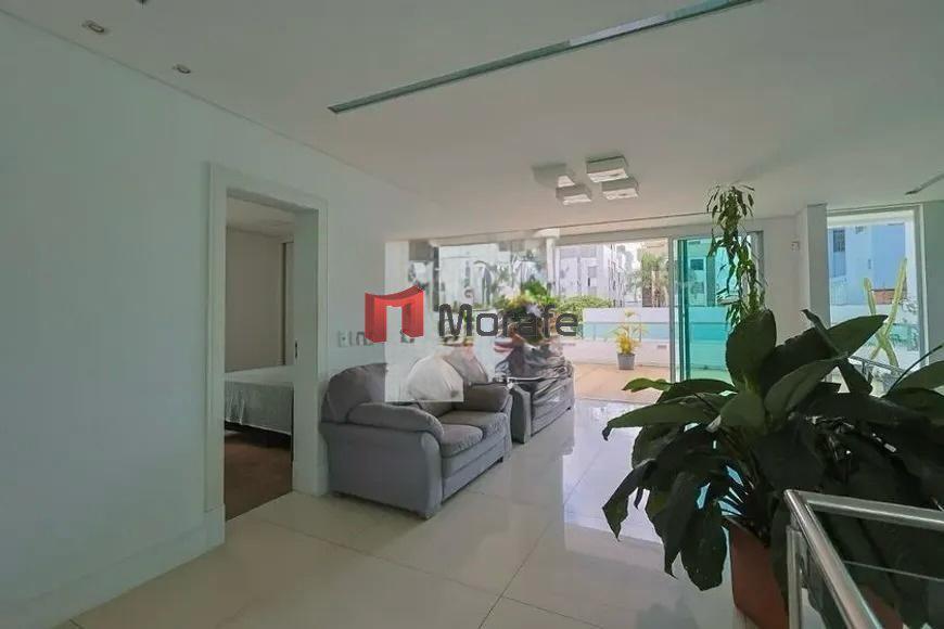 Casa, Castelo, 3 Quartos, 4 Vagas, 1 Suíte