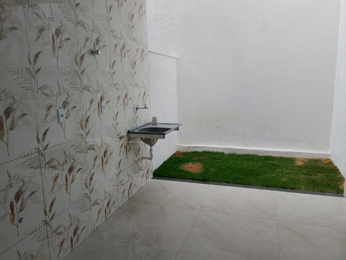 Casa, Candelária, 2 Quartos, 2 Vagas, 1 Suíte