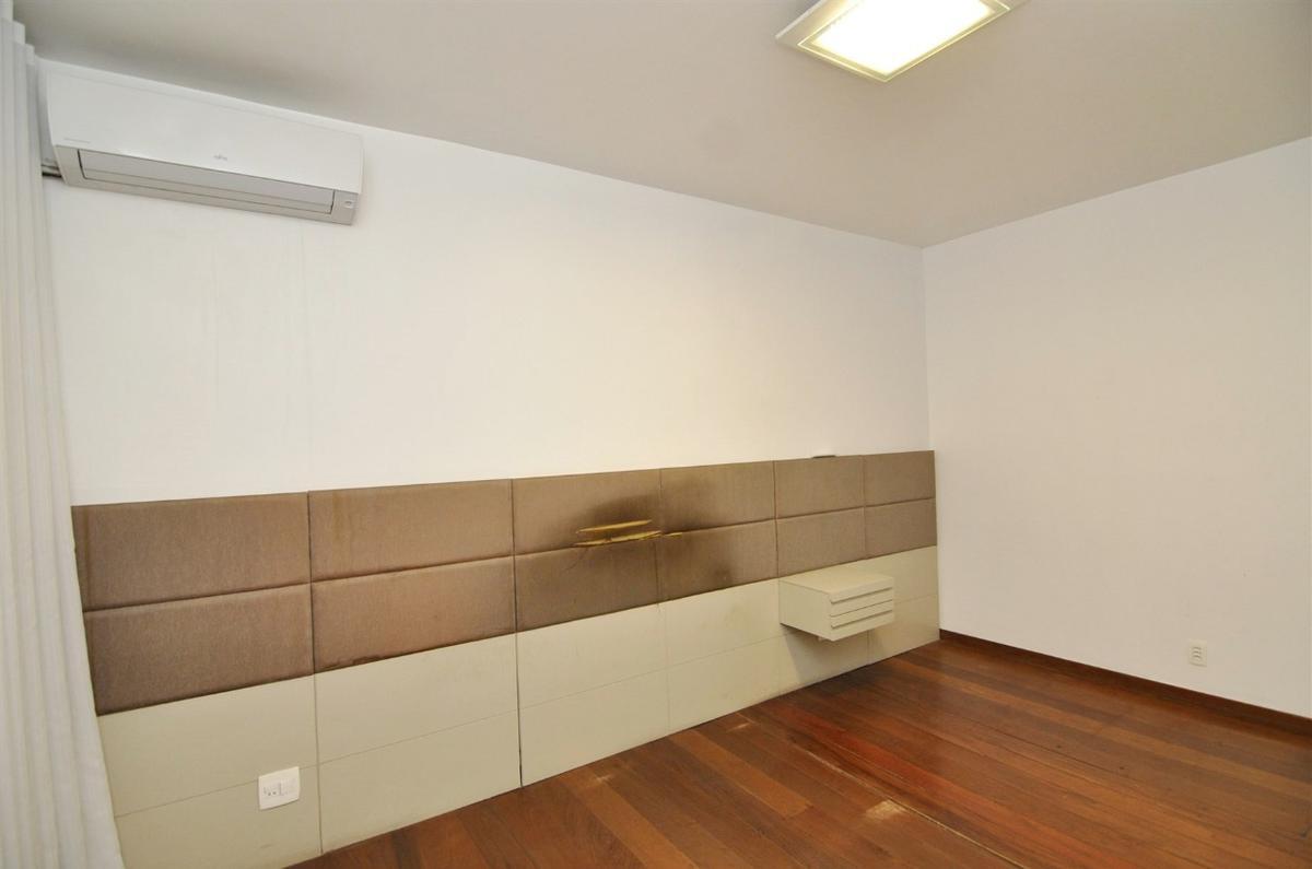 Casa, São Luiz (pampulha), 6 Quartos, 8 Vagas, 2 Suítes