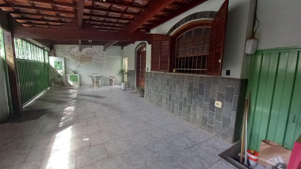 Casa, Cachoeirinha, 5 Quartos, 3 Vagas, 1 Suíte