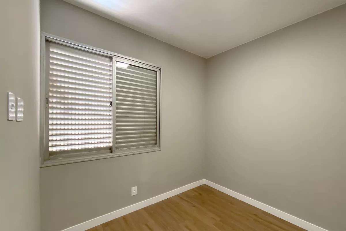 Apartamento, Vila Paris, 2 Quartos, 2 Vagas, 2 Suítes
