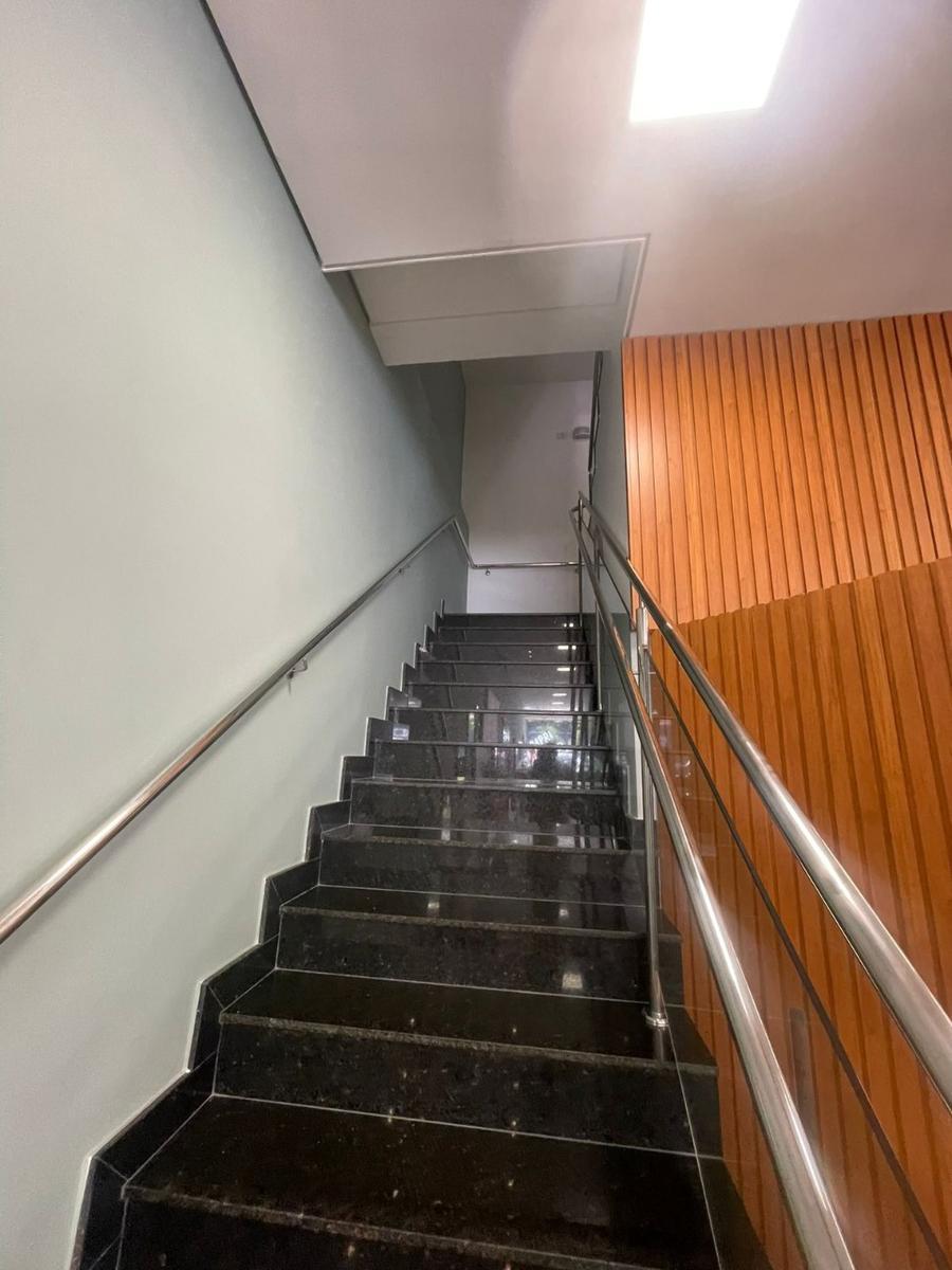 Prédio, Floresta, 0 Quarto, 10 Vagas