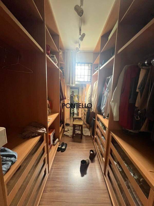 Cobertura, Centro, 4 Quartos, 10 Vagas, 2 Suítes