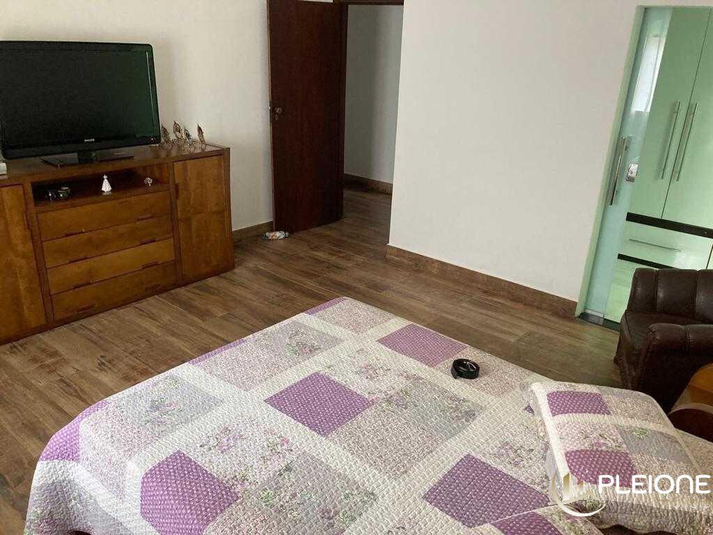 Fazenda, Centro, 5 Quartos, 2 Vagas, 1 Suíte