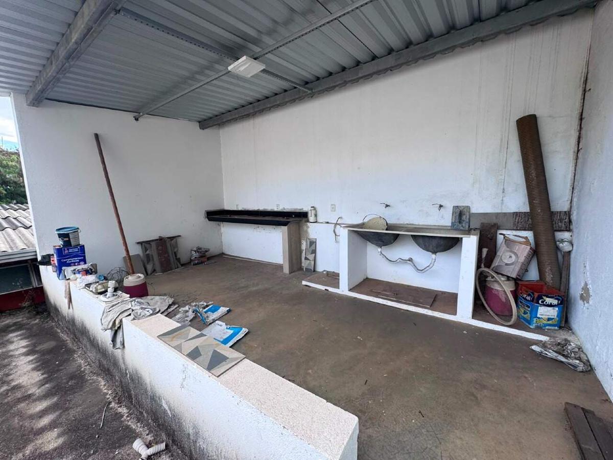 Casa, Cinquentenário, 0 Quarto, 0 Vaga