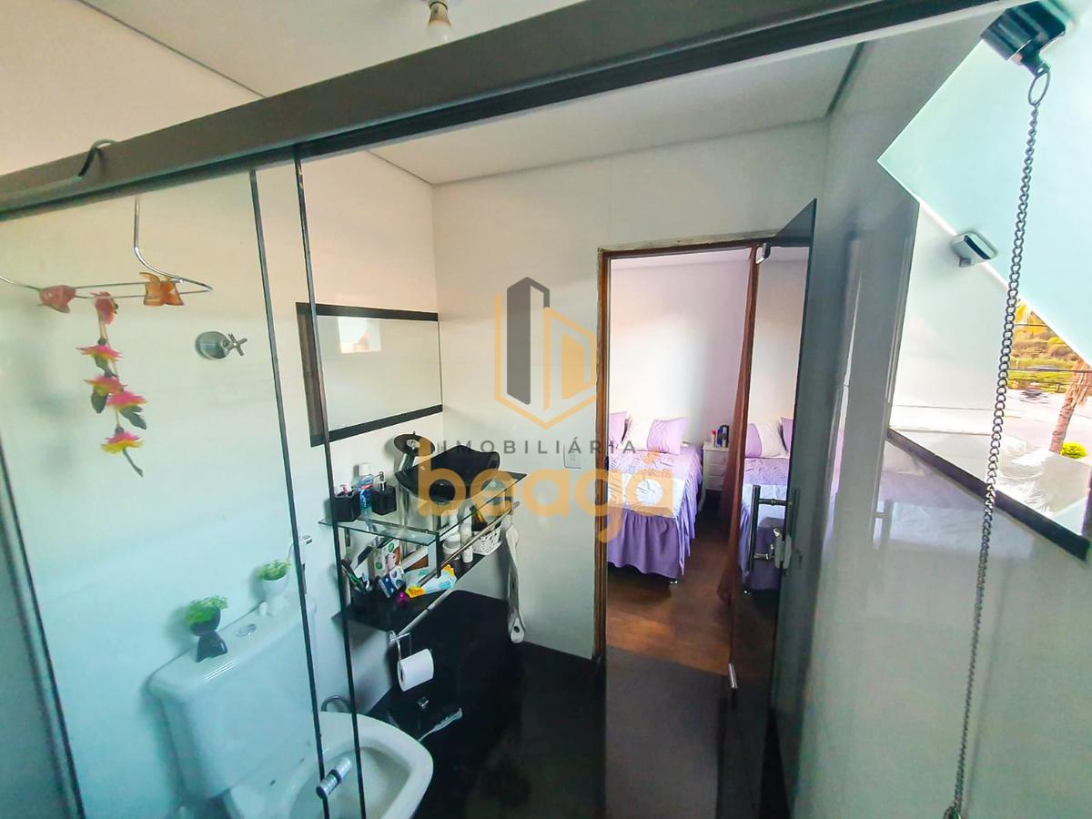 Casa, Arvoredo, 4 Quartos, 2 Vagas, 1 Suíte