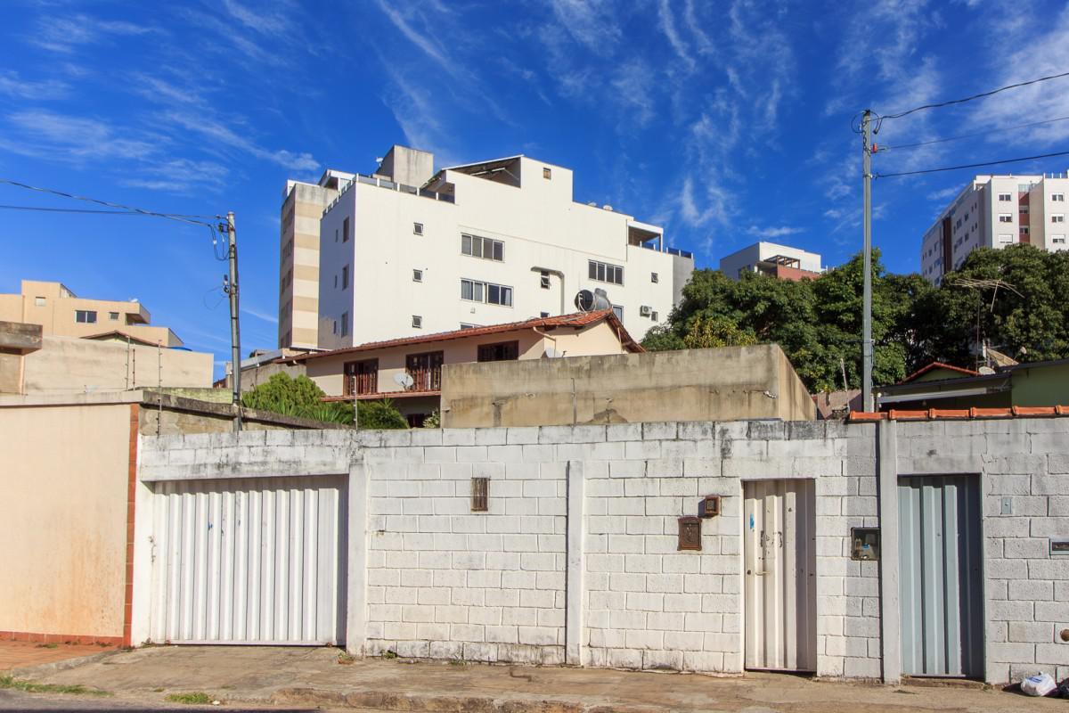 Casa, Salgado Filho, 3 Quartos, 2 Vagas, 1 Suíte
