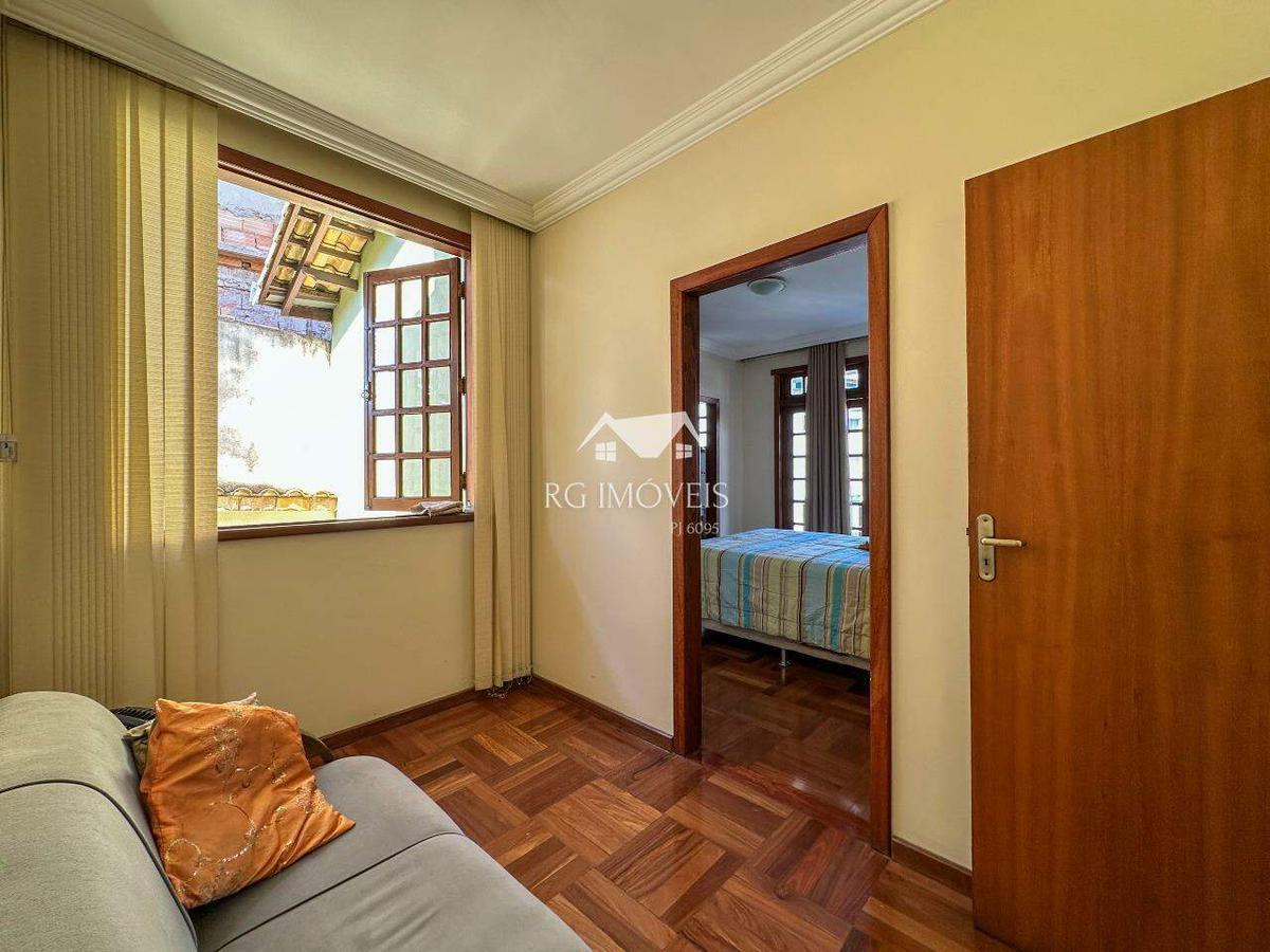 Casa, Tirol, 4 Quartos, 0 Vaga, 1 Suíte