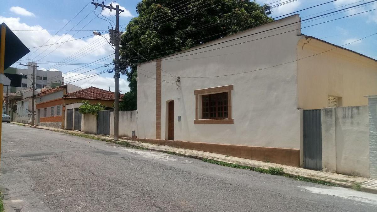 Casa, Centro, 3 Quartos, 2 Vagas