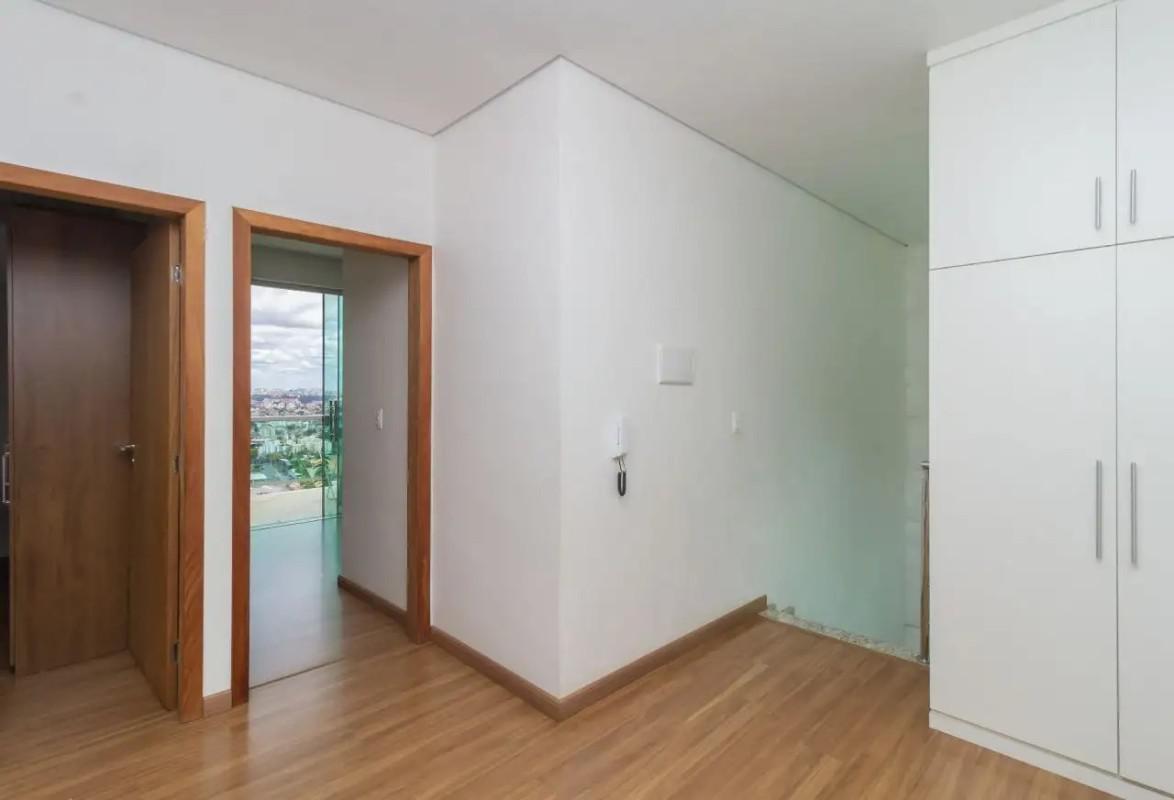 Casa, Estoril, 4 Quartos, 3 Vagas, 4 Suítes