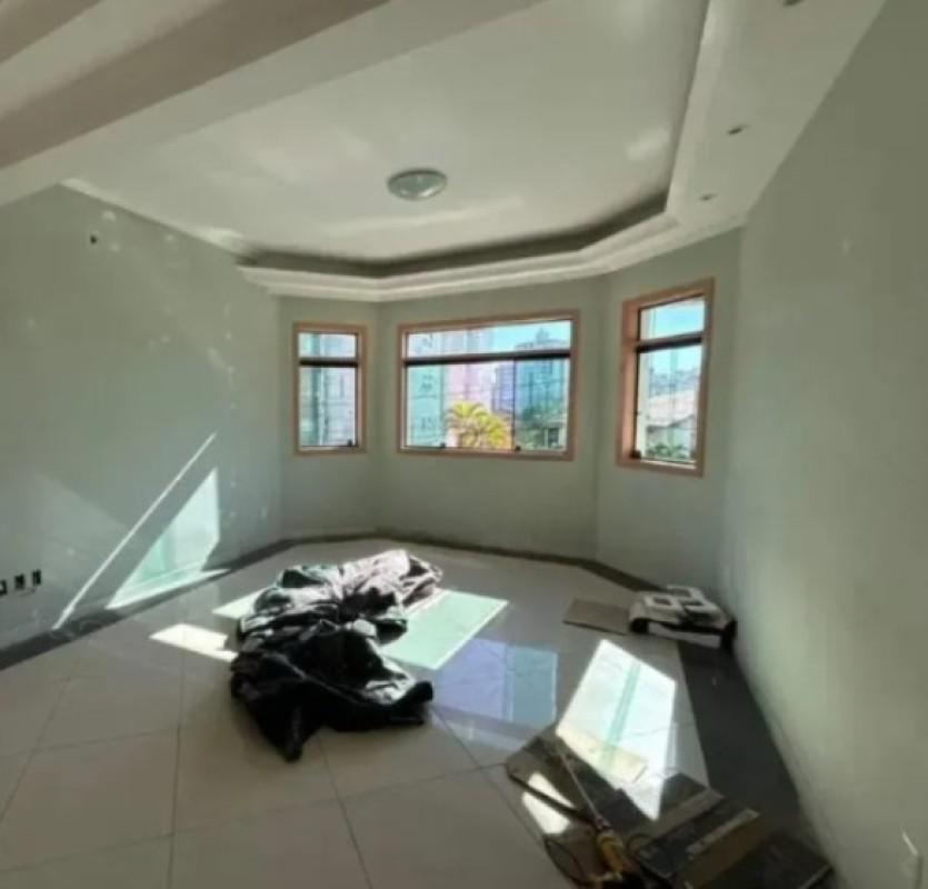 Casa Comercial, Castelo, 4 Quartos, 4 Vagas, 2 Suítes