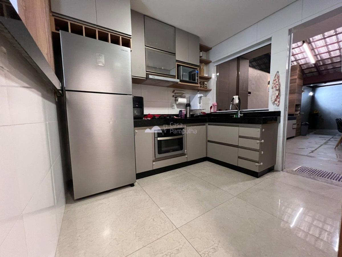 Casa, Candelária, 3 Quartos, 4 Vagas, 1 Suíte