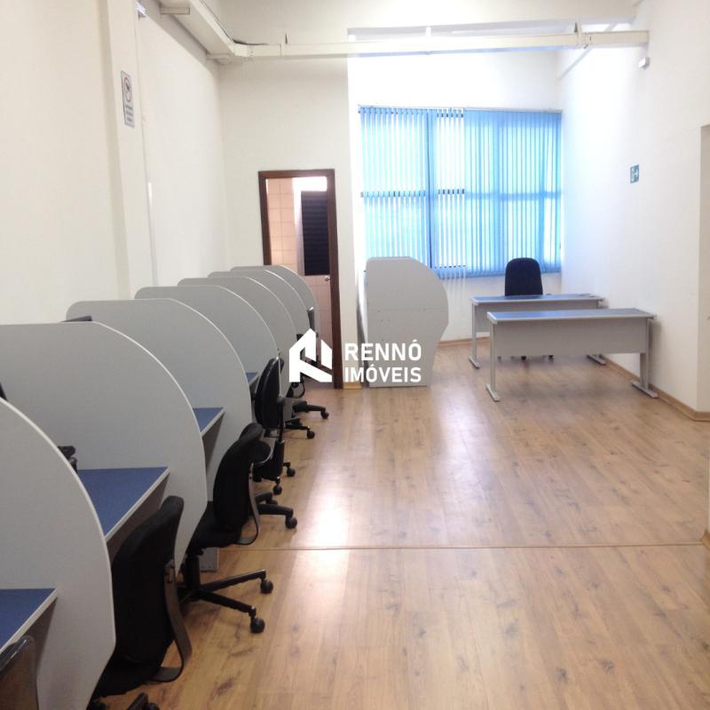 Sala, Santa Lúcia, 0 Quarto, 3 Vagas